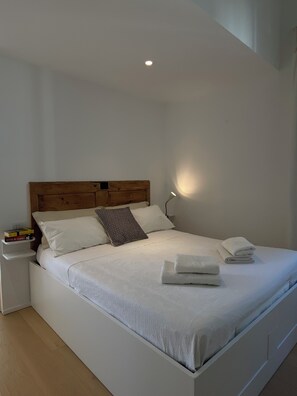 3 dormitorios, tabla de planchar con plancha, wifi y ropa de cama