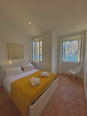 3 chambres, fer et planche à repasser, Wi-Fi, draps fournis