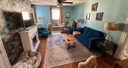 Historic Apartment in Roanoke Near Carilion Hospital & Downtown - Pet Friendly