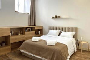 2 bedrooms, desk, iron/ironing board, free WiFi