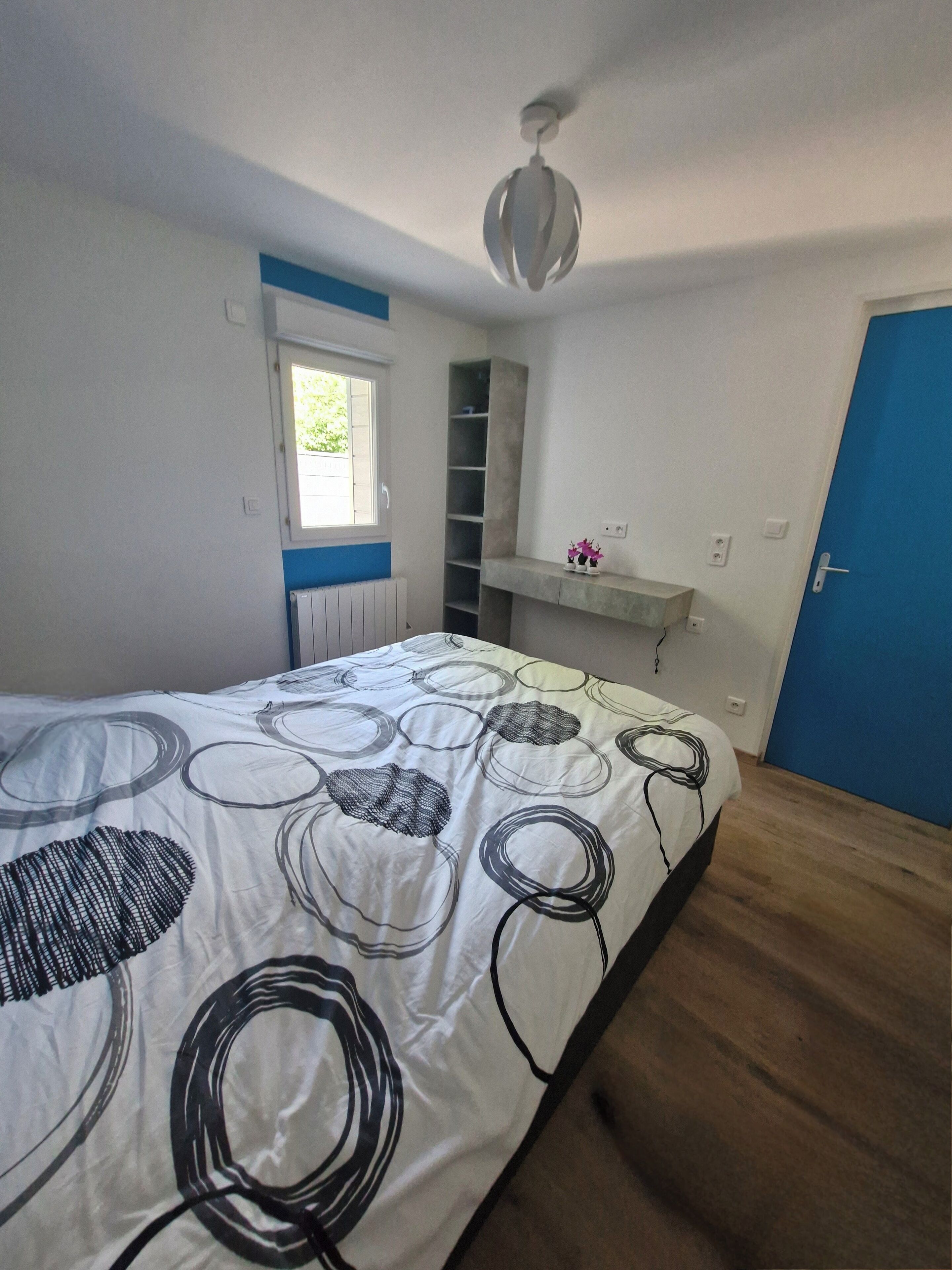 3 chambres, fer et planche à repasser, lit parapluie, Wi-Fi gratuit