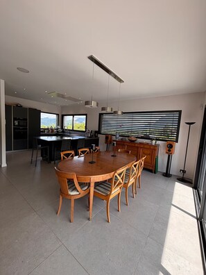 Dining - Villa "Panorama" with pool and indoor spa (La Roche-sur-Foron)