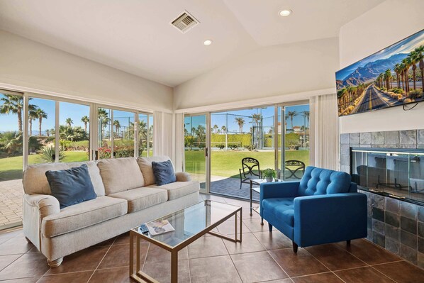 Studio, Patio, Garden View (Casita 44463 ) | Living area