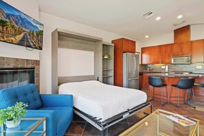 Studio, Patio, Garden View (Casita 44463 )