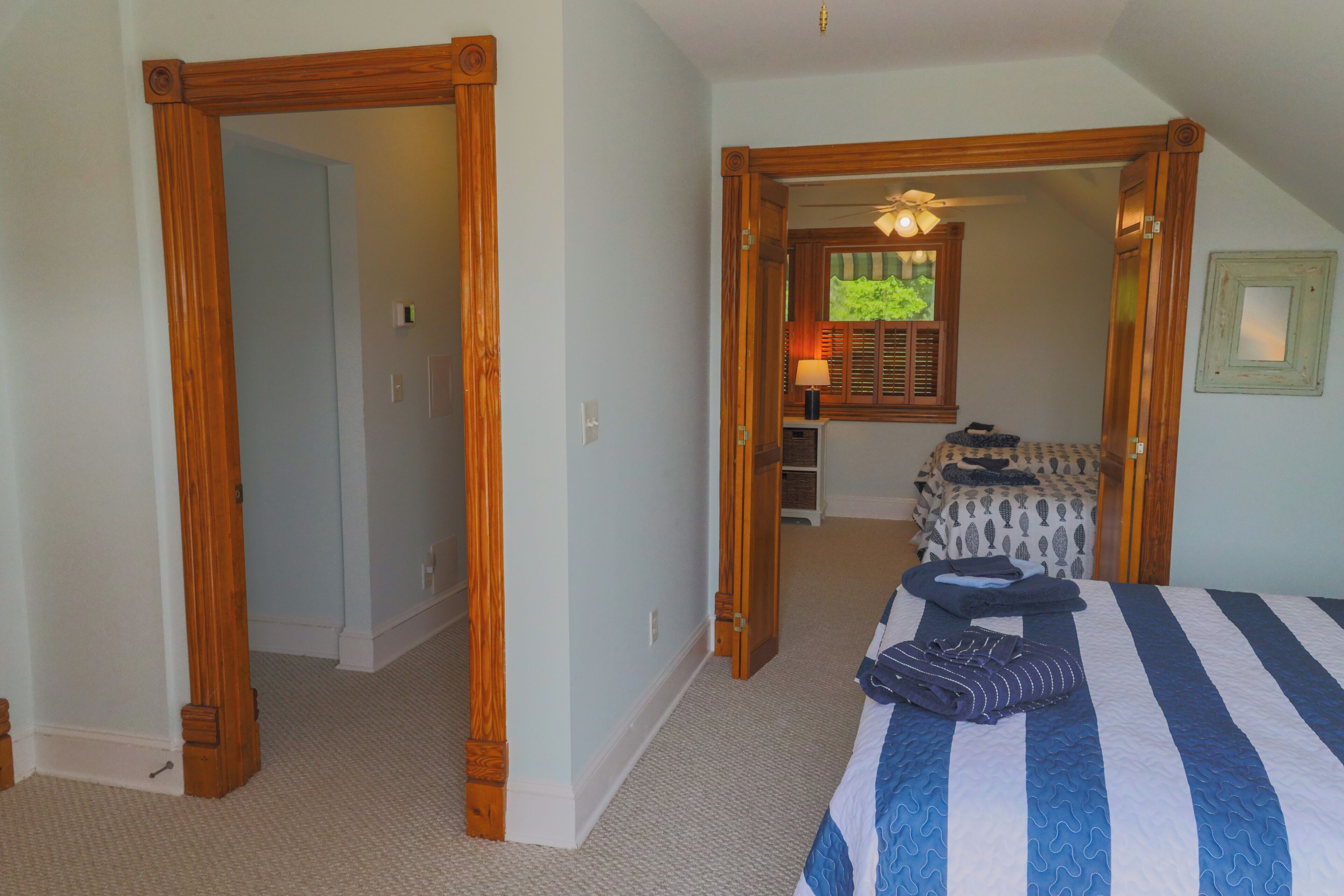 6 bedrooms, iron/ironing board, WiFi, bed sheets