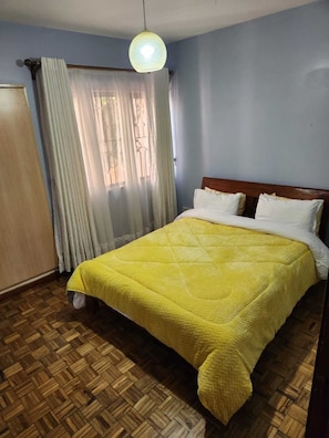 1 chambre, fer et planche à repasser, Wi-Fi, draps fournis
