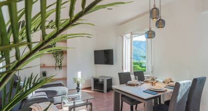 The Secret Lake View by Rent All Como