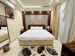 Soundproofing, free WiFi - QMAR (Al Khobar)