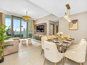 Appartement Panoramique, 4 chambres, vue ville | Coin séjour