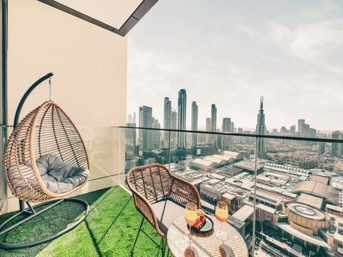 High Floor Burj Views over Dubai Mall