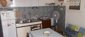 Seaside Serenity Studio Antica