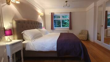 1 chambre, fer et planche à repasser, Wi-Fi gratuit, draps fournis