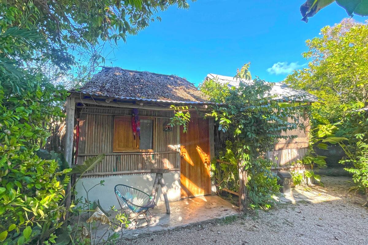 Basic-Ferienhütte, Terrasse | Allergikerbettwaren, kostenloses WLAN