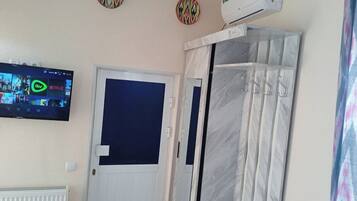 Soundproofing, iron/ironing board, free WiFi