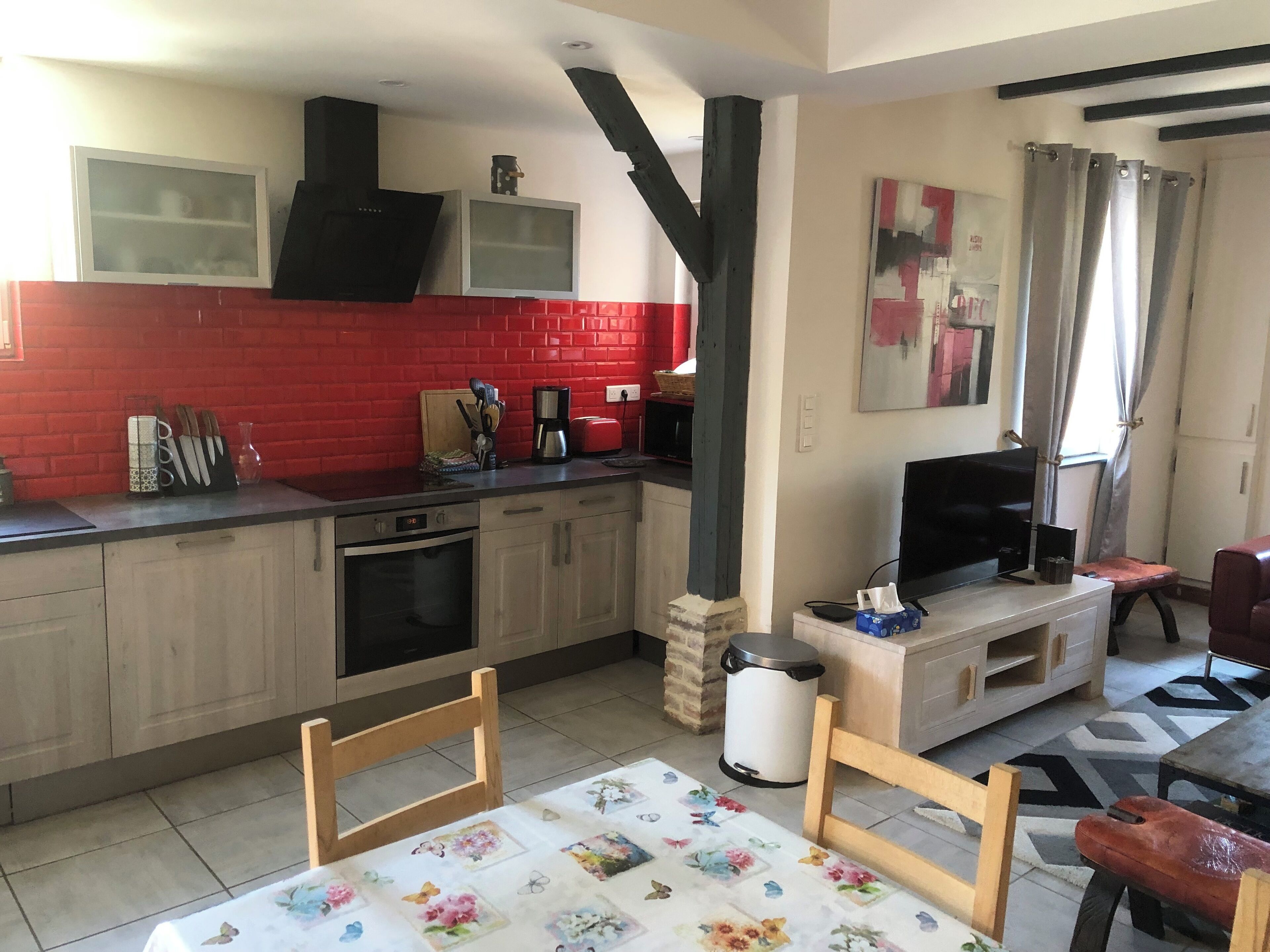 Micro-ondes, four, plaque de cuisson, lave-vaisselle