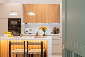 Fridge, microwave, oven, dishwasher