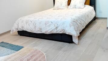 2 chambres, fer et planche Ă repasser, Wi-Fi gratuit, draps fournis