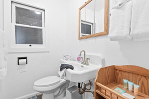 House, Patio, Mountain View | Bathroom