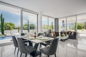 Essbereich im Zimmer