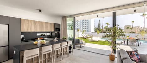 전자레인지, 식기 세척기, 커피/티 메이커, 조리 도구/접시/주방 기구