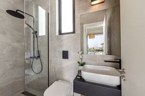 Shower, towels