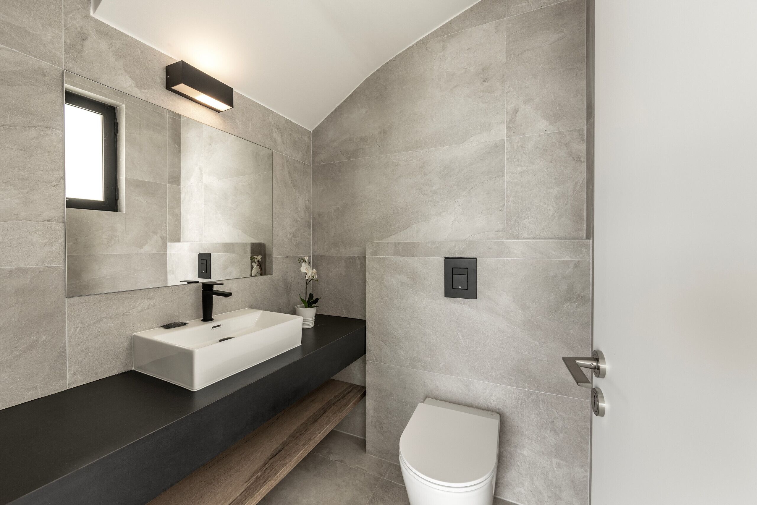 Shower, towels