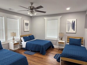 7 chambres, fer et planche à repasser, Wi-Fi, draps fournis