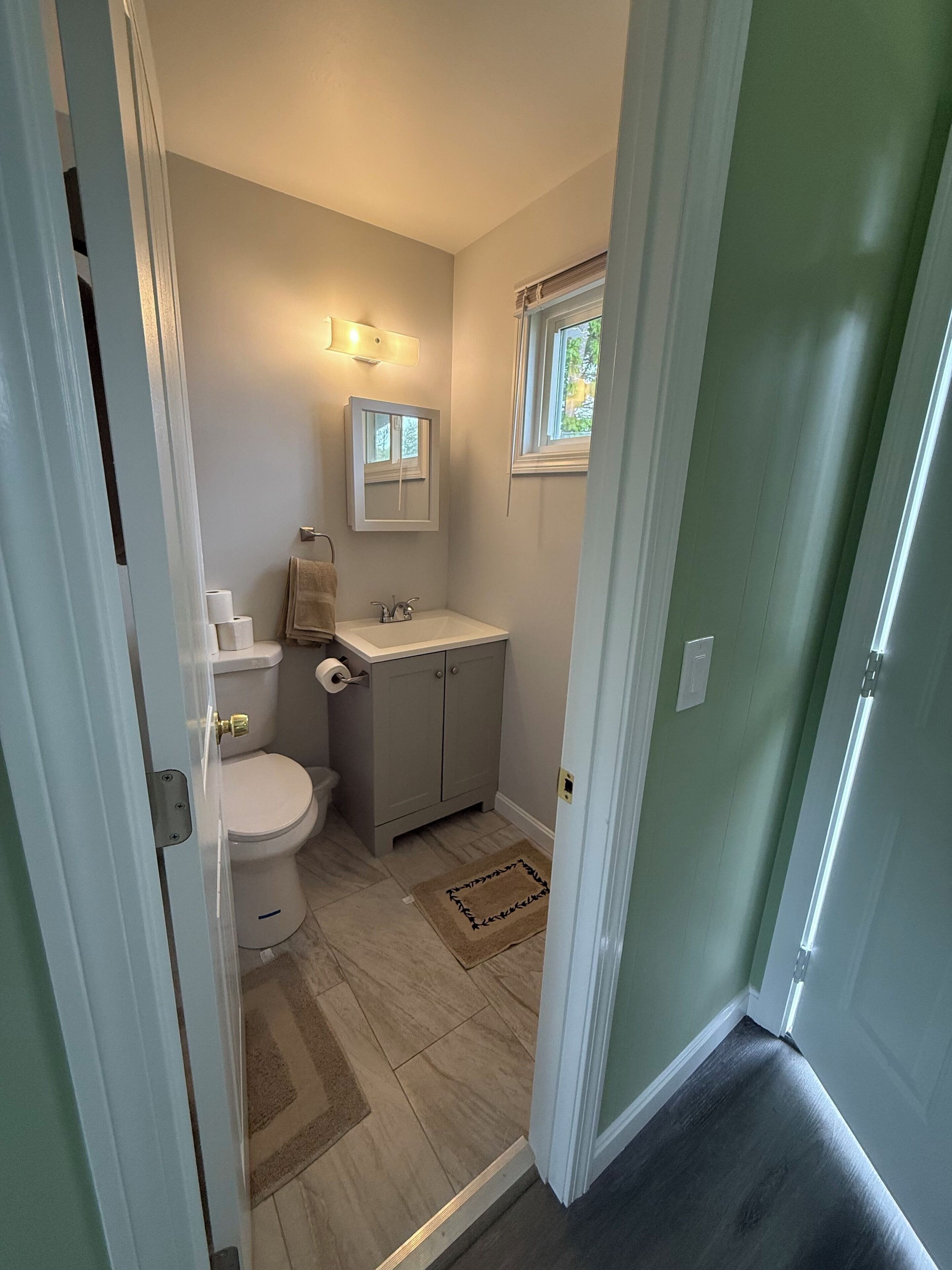 毛巾、肥皂、卫生纸