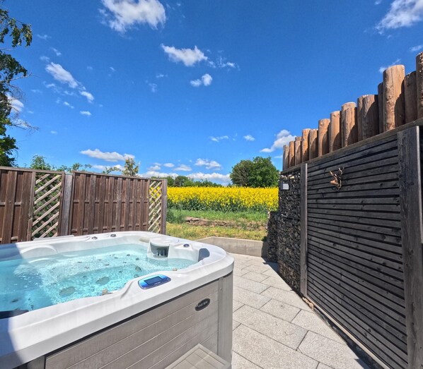 Bain à remous extérieur