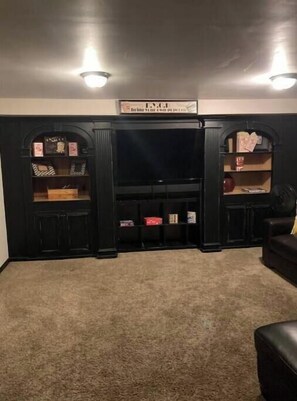 Interior - Historic Main Street Getaway (Leola)