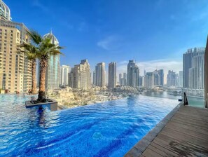 Outdoor pool - Vogue | Marina Gate near JBR Beach | Marina Mall (Dubai)
