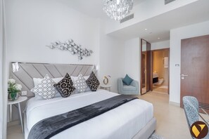 Luxury Apartment, Balcony - Vogue | Marina Gate near JBR Beach | Marina Mall (Dubai)