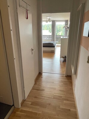 1 habitación, escritorio, tabla de planchar con plancha y wifi gratis