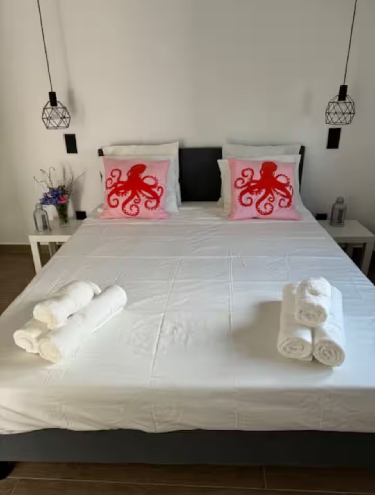 2 slaapkamers, een strijkplank/strijkijzer, wifi, beddengoed