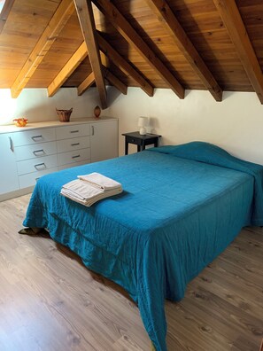 5 quartos, Wi-Fi, roupa de cama