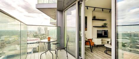 تناول الطعام بالخارج