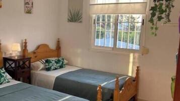 4 slaapkamers, een strijkplank/strijkijzer, wifi, beddengoed