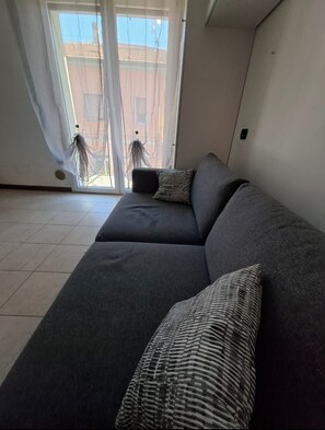 Living area - Studio near Bergamo (Villa d'Almè)