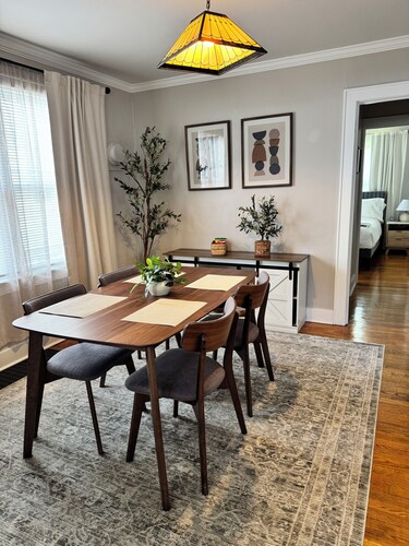 3BR-King & Queen Beds, Fully Fenced Yard, near Utica Uni. & Nexus