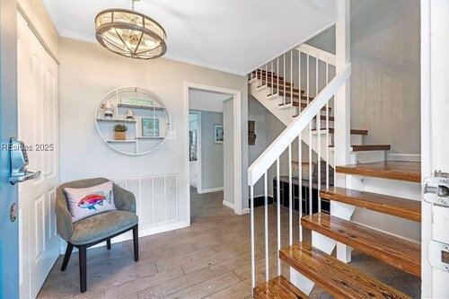 Beach Heaven! Enjoy this 6BR home w/ private pool and just steps to the beach!