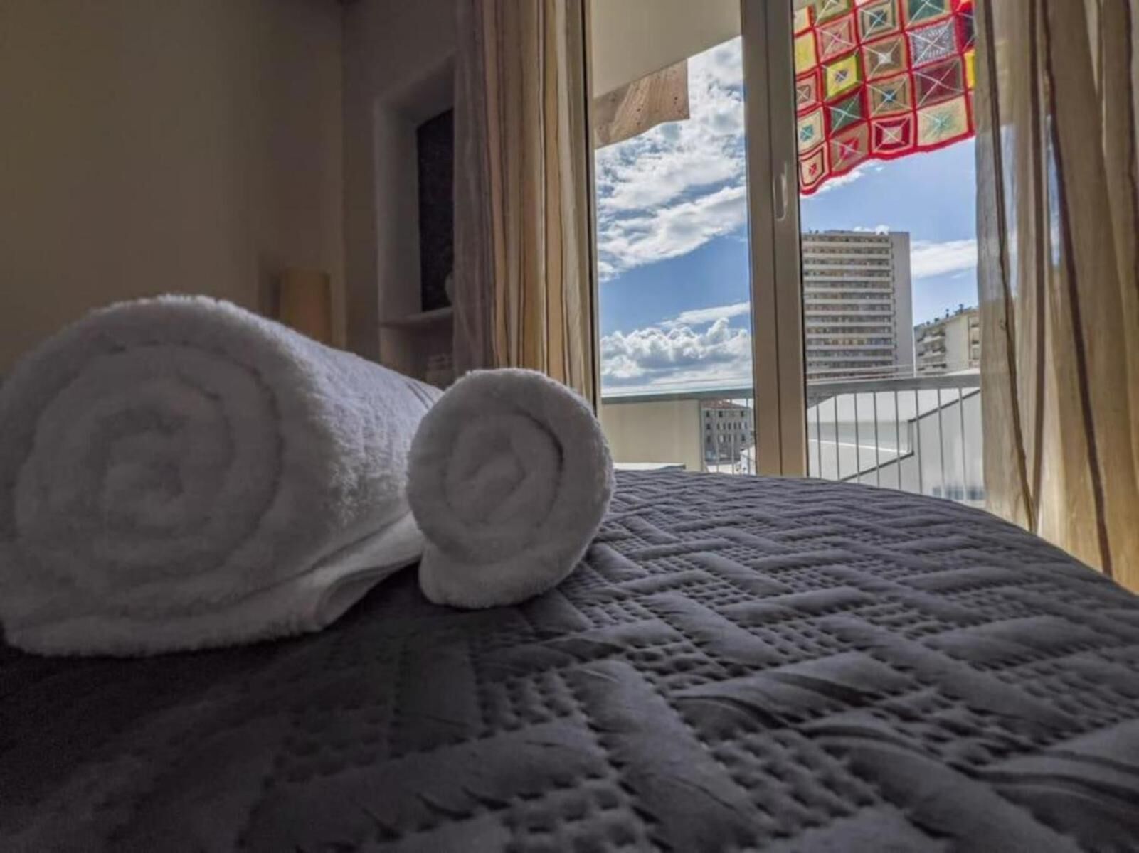 2 chambres, fer et planche à repasser, Wi-Fi gratuit, draps fournis