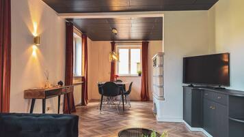 House, 3 Bedrooms, Mountain View, Garden Area | Living area | Flat-screen TV