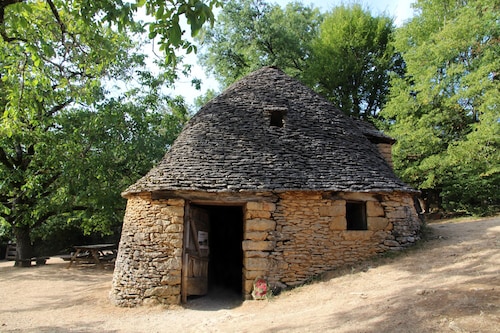Studio de charme en Dordogne avec piscine partagée et vue panoramique