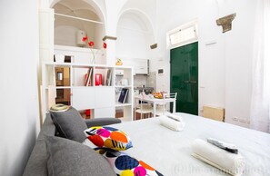 1 chambre, fer et planche à repasser, Wi-Fi gratuit, draps fournis