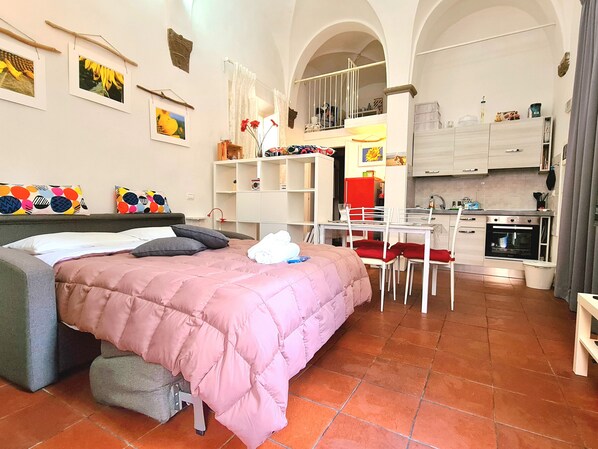 1 chambre, fer et planche à repasser, Wi-Fi gratuit, draps fournis