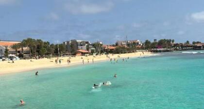 BEACH HOUSE - Walkable to Beach - Wi-Fi Included