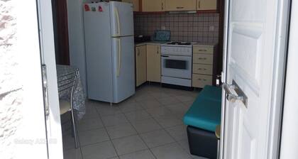 Appartement 'Menidi Studio' avec vue sur la mer, Wi-Fi et climatisation