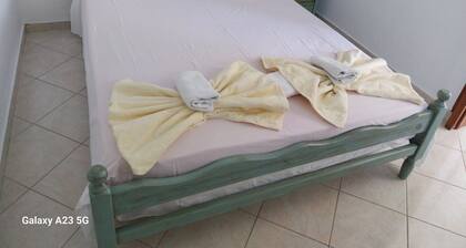 Apartment 'Menidi Studio' with Sea View, Wi-Fi and Air Conditioning