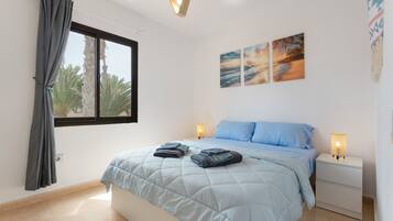 1 chambre, fer et planche Ă repasser, Wi-Fi gratuit, draps fournis