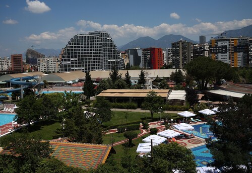 1-bedroom Lake View Apartment close the centre of Central Tirana